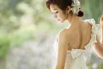 Bố vợ đến mượn tiền chữa bệnh, chồng nói một câu khiến tôi đau đớn