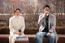 Mâm cơm nguội lạnh, đồ thừa canh cặn khiến nàng dâu bật khóc