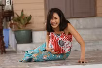 Vợ đi đẻ, cầu xin chồng vào thăm con ai ngờ câu trả lời quá phũ