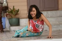 Vợ đi đẻ, cầu xin chồng vào thăm con ai ngờ câu trả lời quá phũ