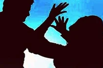 Chồng say rượu bắn chết vợ vì nấu cơm muộn