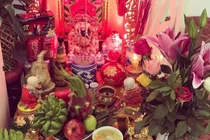 Rằm tháng Chạp cúng thần Tài nên cắm mấy bông hoa để tài lộc kéo đến?