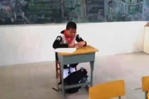 Cậu bé không được làm bài thi vì lý do ai nghe cũng phẫn nộ