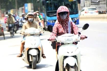 Tại sao Hà Nội trải qua những ngày “nóng phát điên“?