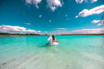 Giới trẻ đổ xô đi “sống ảo” tại hồ chất thải hóa học độc hại