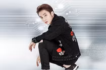 Sơn Tùng M-TP liên tục hớp hồn fan với loạt biểu cảm cực "ngầu"