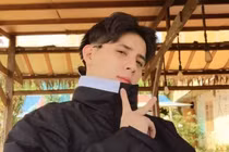 4 hot boy có màn dậy thì "cực gắt", "bao rụng trứng"