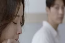 Gọi điện kể tội con dâu lười,thông gia đáp một câu tím mặt