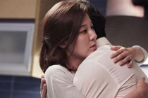 Vợ thường giấu giày sau mỗi lần đi làm về muộn và lý do thật sự