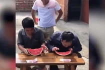 Video: Pha gian lận trong thi ăn khiến dân tình không thể ngưng cười