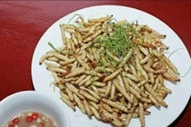 Giật mình bầy sâu trên đĩa mồi nhậu thơm nức của dân Việt
