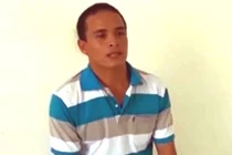 Video: Cận mặt đối tượng mua bánh dụ dỗ để xâm hại bé gái