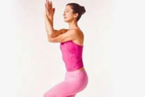 Động tác yoga nào tốt chữa chứng run tay chân