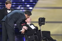 Câu chuyện rơi nước mắt về người cha mạnh mẽ nhất thế gian