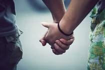 Vẫn bên nhau dù chồng đang mắc nợ tiền tỷ