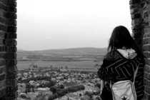 Phải làm sao khi vẫn yêu tình đầu dù anh đã có vợ?