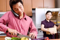 Vợ chết đứng khi nhìn thấy bồ nhí của chồng