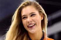 Nữ hoàng trượt băng xinh đẹp nhất Hà Lan gây đứng tim dân tình