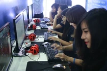 Video: Người yêu "chơi khăm" khiến game thủ khóc dở mếu dở