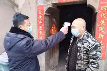 Video: Ngôi làng khỏe nhất Vũ Hán, ở tâm dịch cả làng không ai bị bệnh