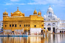 Video: Ngôi đền cổ dát vàng cung cấp 100.000 bữa ăn miễn phí mỗi ngày