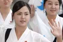 Điều chưa biết về đội cổ vũ xinh đẹp của Triều Tiên