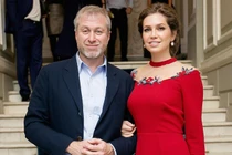 Lộ tỷ phú USD "sát gái" nhất thế giới