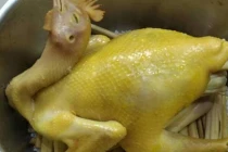 Luộc thịt gà phạm phải 4 điều khiến món ăn khô dai, mất chất dinh dưỡng