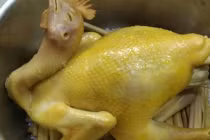 Luộc thịt gà phạm phải 4 điều khiến món ăn khô dai, mất chất dinh dưỡng