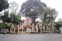 Biệt thự Pháp cổ 2.000 m2 giữa phố lớn Hà Nội của tập đoàn Bầu Thụy