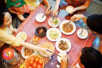 Nhận biết nhân phẩm con người qua cách họ dùng cơm