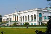 Những khu hầm ngầm tai tiếng thế giới