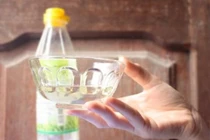 Mẹo tẩy bay vết mốc lâu ngày trên quần áo 