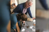 Dò kim loại, đào được "kho báu thủy thần" 2.000 tuổi