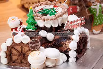 Video: Cận cảnh chiếc bánh kem trị giá gần 4 tỷ đồng