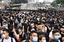 Video: Giao thông tê liệt ở Hong Kong vì biểu tình quy mô lớn