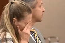 Cậu bé 5 tuổi bị mẹ kế nhốt trong phòng, bỏ đói đến gầy trơ xương