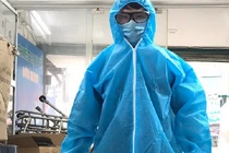 Thời trang ế ẩm, shop và hãng thời trang chuyển sang bán đồ chống dịch