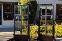 Pin mặt trời trong suốt có thể lắp ghép thành cửa sổ