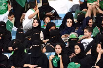 Phụ nữ Ả-rập Xê-út không được làm những điều này nếu không được cho phép