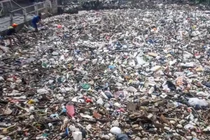 Video: Dòng sông ô nhiễm nhất thế giới, chứa hơn 20.000 tấn rác thải