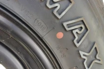 Video: Bí ẩn sau những dấu chấm tròn trên lốp xe