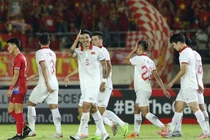 Thắng đậm ngày ra quân, đội tuyển Việt Nam thách thức các đối thủ