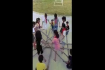 Video: Học sinh nhảy sạp đỉnh cao khiến người xem thích thú