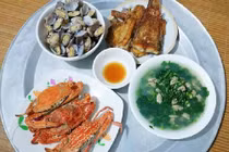 Chồng đưa 40 nghìn thách vợ đi chợ nấu được 3 món tươm tất