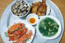 Chồng đưa 40 nghìn thách vợ đi chợ nấu được 3 món tươm tất