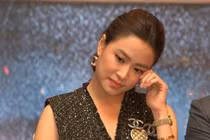 Hoàng Thùy Linh nói gì khi bị nhắc đến Vĩnh Thụy sau ồn ào chia tay