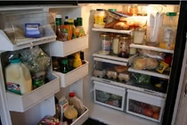 Mắc 4 bệnh nguy hiểm nếu dùng đồ ăn trong tủ lạnh sai cách