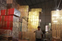 'Vàng thỏi' ế ẩm, chất đầy kho, cả làng sống trong lo lắng