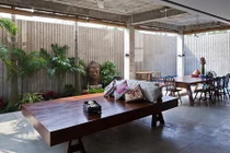 Thổi gió vào nhà với biệt thự phong cách nhiệt đới